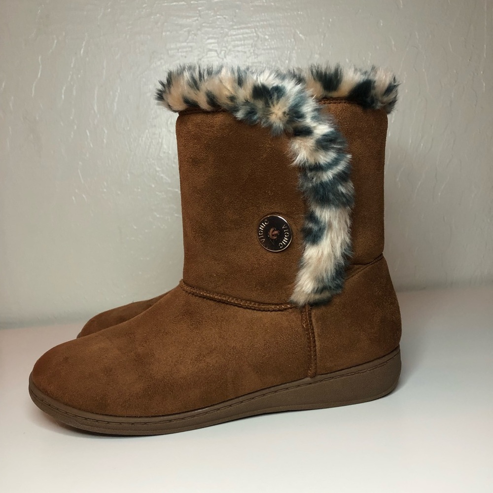 Vionic Fairfax Faux Fur Lined Slip On Winter Boot Size 9